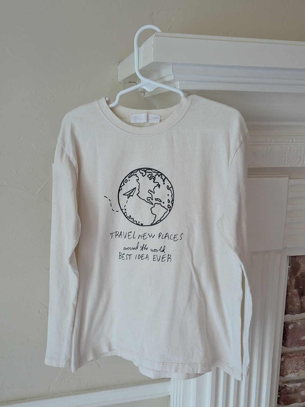Zara Cream Long-Sleeve Graphic Tee with Black Print